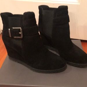 Vince Camuto black suede pull on  booties size 8.5 new